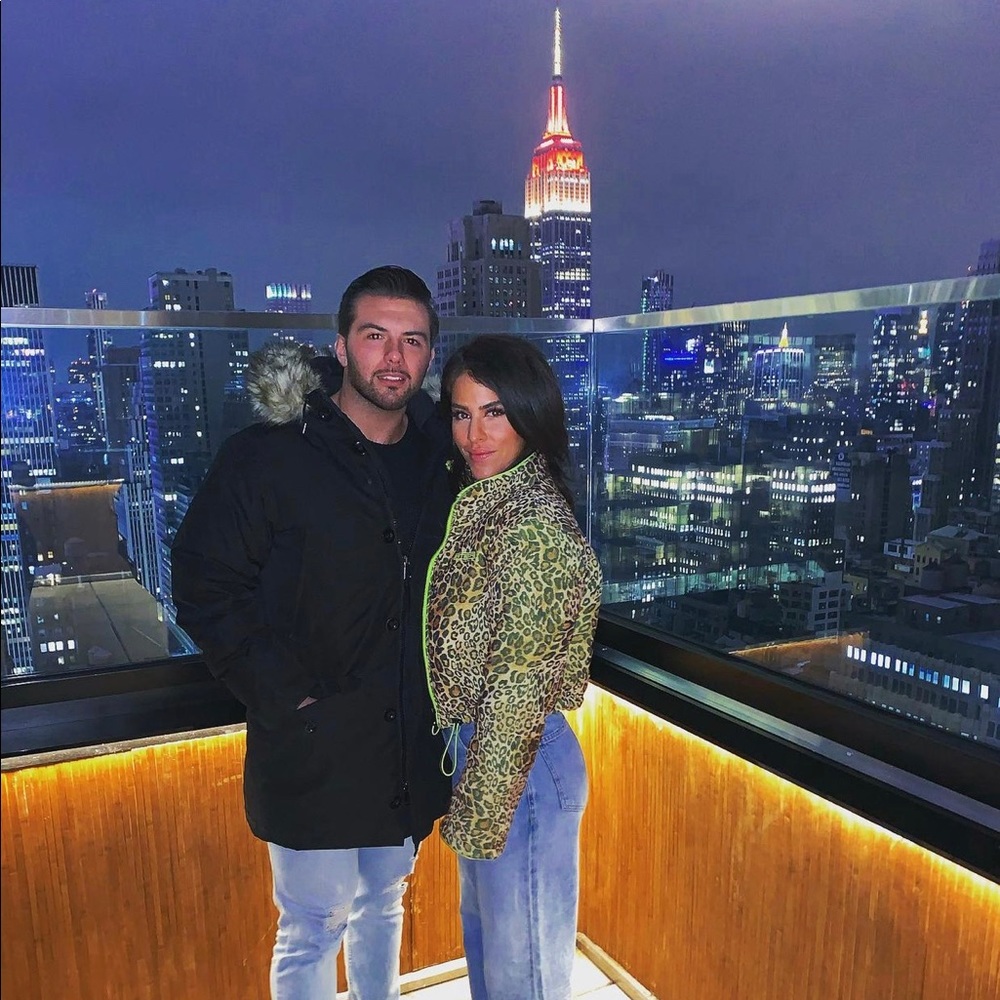 Meet your Posher, Taylor